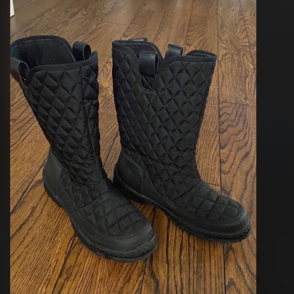 NEW NEVER WORN LONDON FOG WATERPROOF BOOTS - Picture 3 of 3